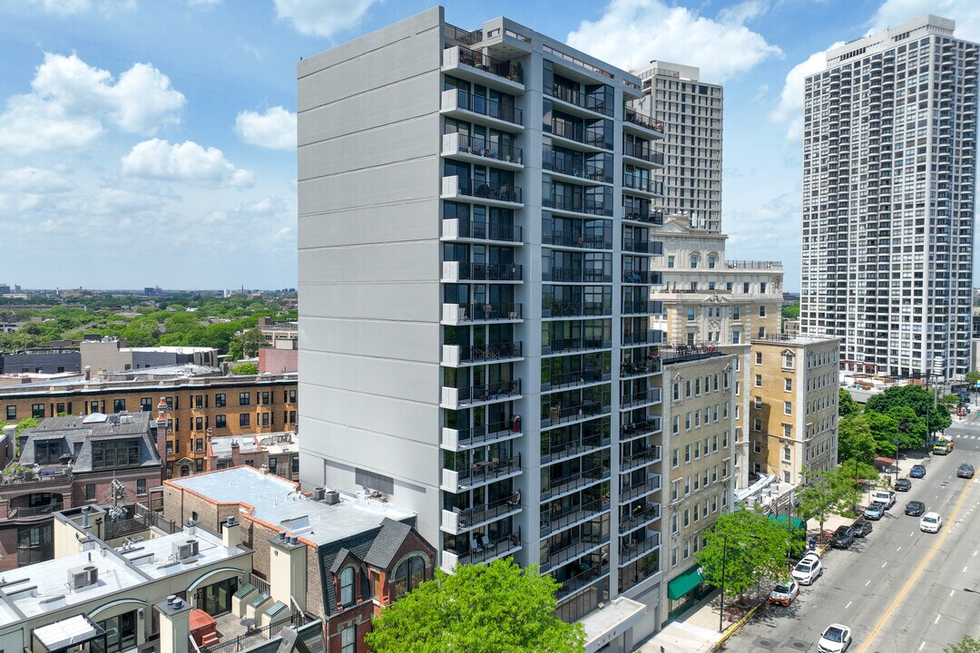 Lincoln Park Villas in Chicago, IL - Building Photo