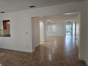 4125 Pine Branch Cir in Greenacres, FL - Building Photo - Building Photo