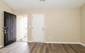 3909 Shepway Loop in Greensboro, NC - Foto de edificio - Building Photo