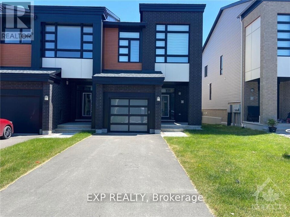 310 Wabasso Ln in Ottawa, ON - Building Photo