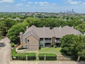 2450 Wickersham Ln in Austin, TX - Building Photo - Building Photo