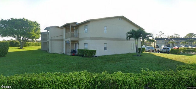 1758 Abbey Rd in West Palm Beach, FL - Building Photo - Building Photo