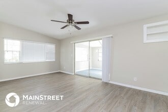 3668 Schwalbe Dr in Sarasota, FL - Foto de edificio - Building Photo