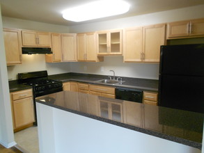 Spring Ridge Apartments in Gaithersburg, MD - Building Photo - Building Photo