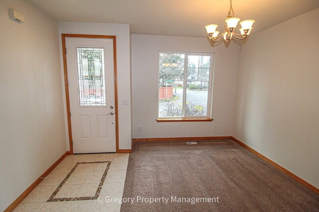 12920 NE 203rd Ct in Woodinville, WA - Building Photo - Building Photo