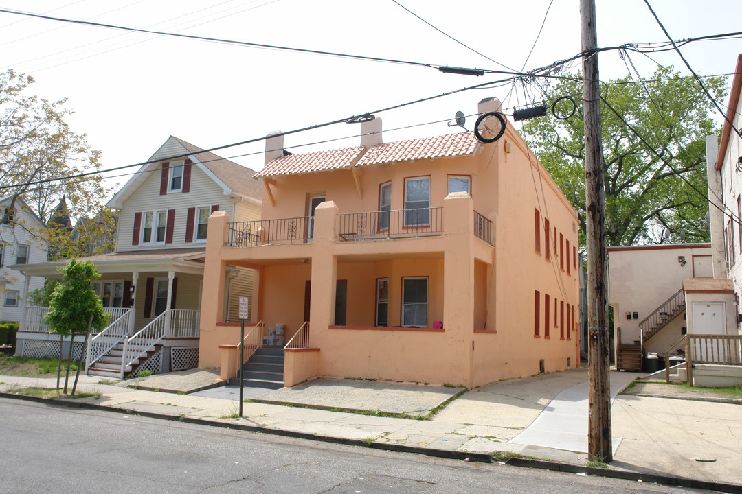 807 Bond St in Asbury Park, NJ - Building Photo