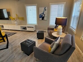 13518 SW Hillshire Dr in Tigard, OR - Building Photo - Building Photo