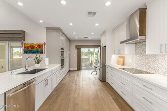 5137 N 79th Pl in Scottsdale, AZ - Building Photo - Building Photo