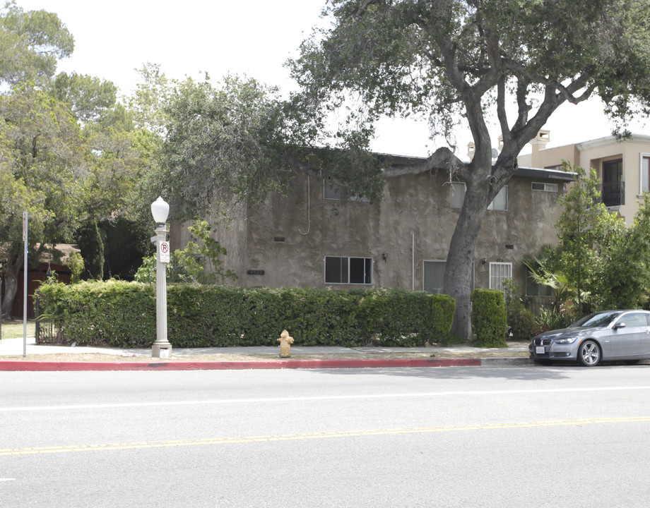 4322 Tujunga Ave in Studio City, CA - Building Photo