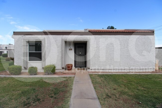 property at 928 E Diamond Dr