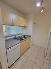 2160 E Preserve Way, Unit 202 in Miramar, FL - Foto de edificio - Building Photo