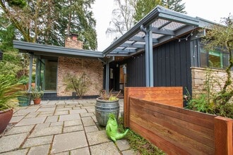 3642 39th Ave W in Seattle, WA - Building Photo - Building Photo