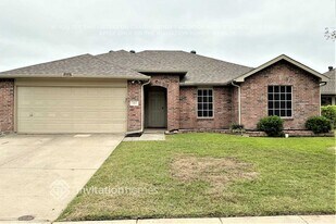 613 Gunters Mtn Ln in Wylie, TX - Building Photo