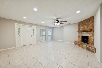 14722 Brown Rd in Tomball, TX - Building Photo - Building Photo