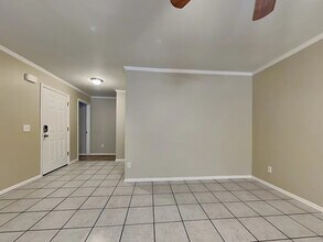 109 Valley Cir in Brandon, FL - Building Photo - Building Photo