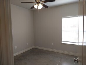 1006 Wooded Holw Ct in Weatherford, TX - Building Photo - Building Photo