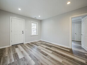 23352 Powell Ave in Hazel Park, MI - Building Photo - Building Photo