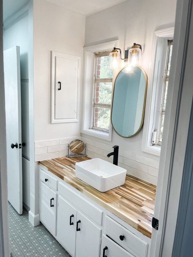 property at 23 Berkley Pl
