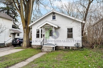 2331 Buchanan Ave SW in Grand Rapids, MI - Building Photo - Building Photo