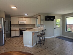 3705 NE 157th Ave in Vancouver, WA - Foto de edificio - Building Photo