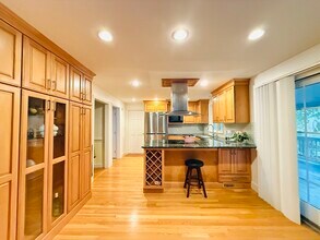 37 Wildon Rd in Wellesley, MA - Building Photo - Building Photo