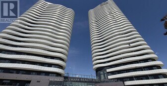 10 Flavelle Trl in Vaughan, ON - Building Photo