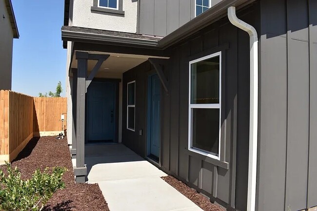 4049 Cinnabar Ave in Merced, CA - Building Photo - Building Photo