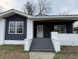 2510 Oak St in Chattanooga, TN - Building Photo