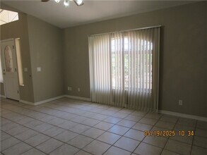2627 Broken Arrow St in Kingman, AZ - Building Photo - Building Photo