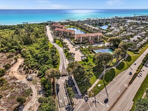 401 Ocean Bluffs Blvd in Jupiter, FL - Building Photo - Building Photo