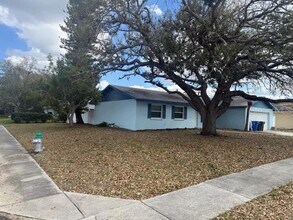 3401 50th St W in Bradenton, FL - Building Photo - Building Photo