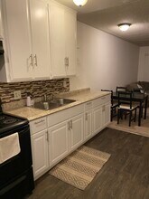 315 N Louise St, Unit 202 in Glendale, CA - Building Photo - Building Photo