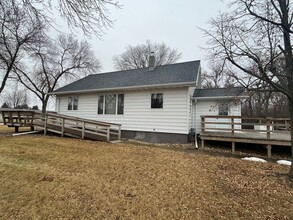 120 19th St NE in Watertown, SD - Building Photo - Building Photo