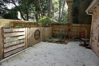 3318 Golden Willow Dr in Kingwood, TX - Foto de edificio - Building Photo