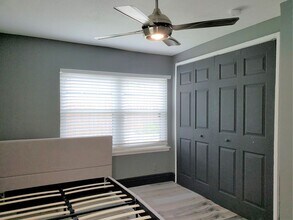 2295 E Crystal Lake Ave in Orlando, FL - Building Photo - Building Photo