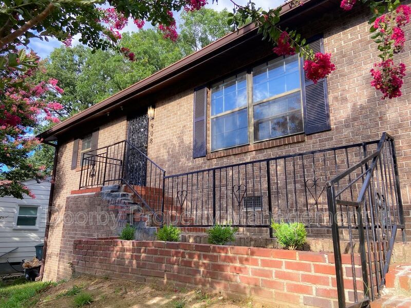 908 Wheeler Ave in Chattanooga, TN - Building Photo