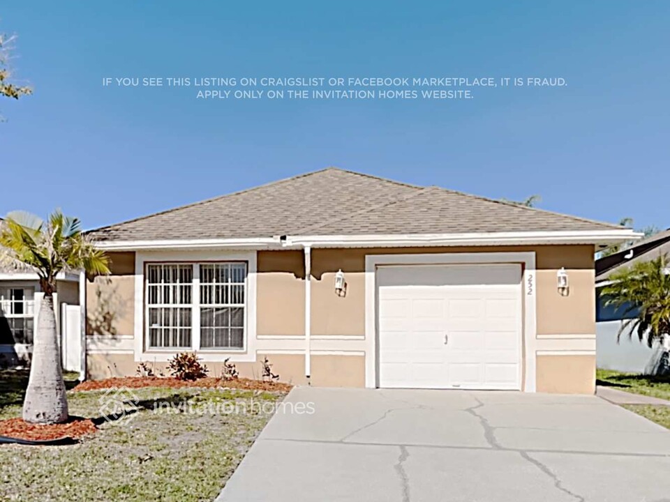 252 Owenshire Cir in Kissimmee, FL - Foto de edificio