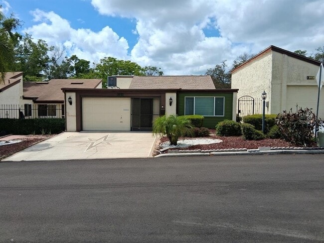 12213 Saddle Strap Row in Hudson, FL - Building Photo - Building Photo