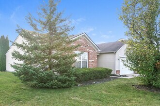 1083 Pine Ridge Way in Brownsburg, IN - Building Photo - Building Photo