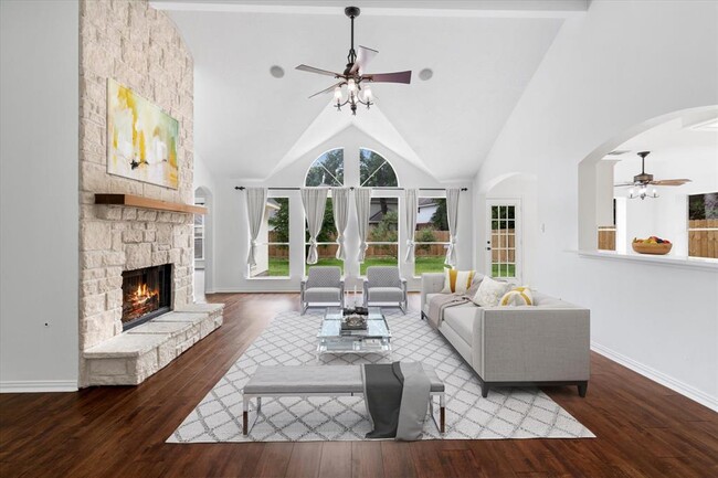 property at 1919 W Welsford Dr