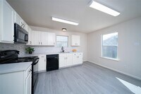 12934 Kingston Point Ln photo'