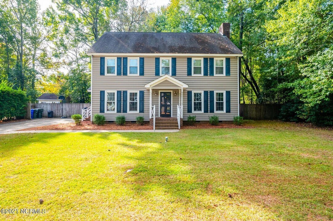 605 Winstead Rd in Greenville, NC - Building Photo