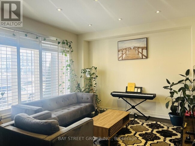 571 Sixteen Mile Dr in Oakville, ON - Building Photo - Building Photo