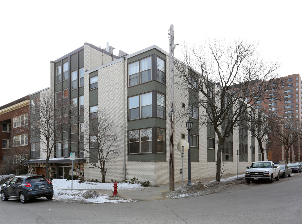 Lowry Hill Park in Minneapolis, MN - Building Photo