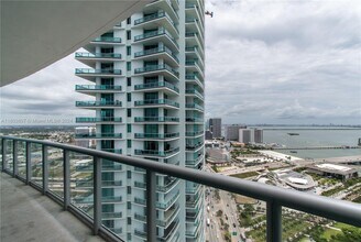 888 Biscayne Blvd in Miami, FL - Building Photo - Building Photo