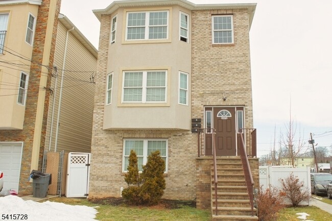 1171 Chestnut St in Elizabeth, NJ - Building Photo - Building Photo