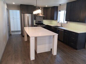 10508 Karen Ave NE in Albuquerque, NM - Building Photo - Building Photo