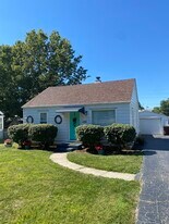 1900 Dix Rd in Middletown, OH - Building Photo