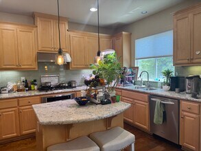 493 Magritte Way in Mountain View, CA - Building Photo - Building Photo