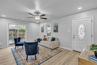 901 Lasser Dr in Norfolk, VA - Foto de edificio - Building Photo